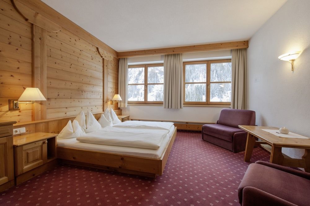 Heart Hotel Grischuna 장크트안톤암아를베르크 외부 사진